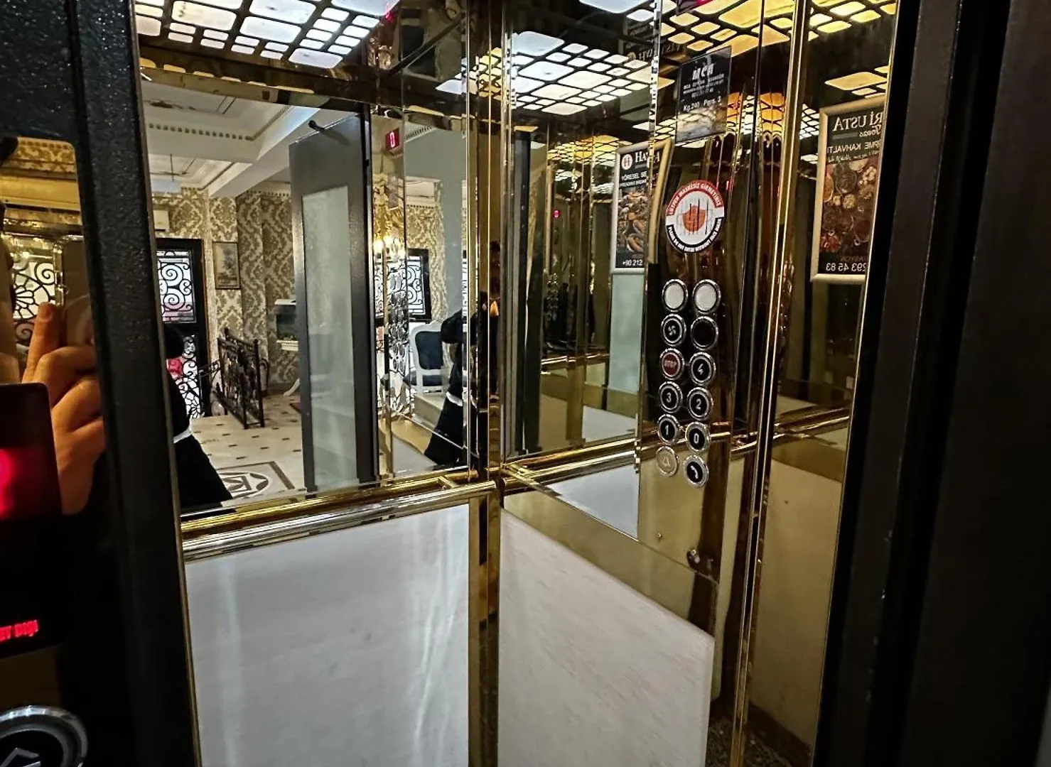 The Istanbul Alyon Hotel Taksim 3*,